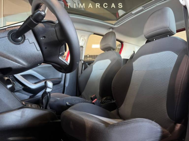PEUGEOT - 208 - 2014/2015 - Vermelha - R$ 44.900,00