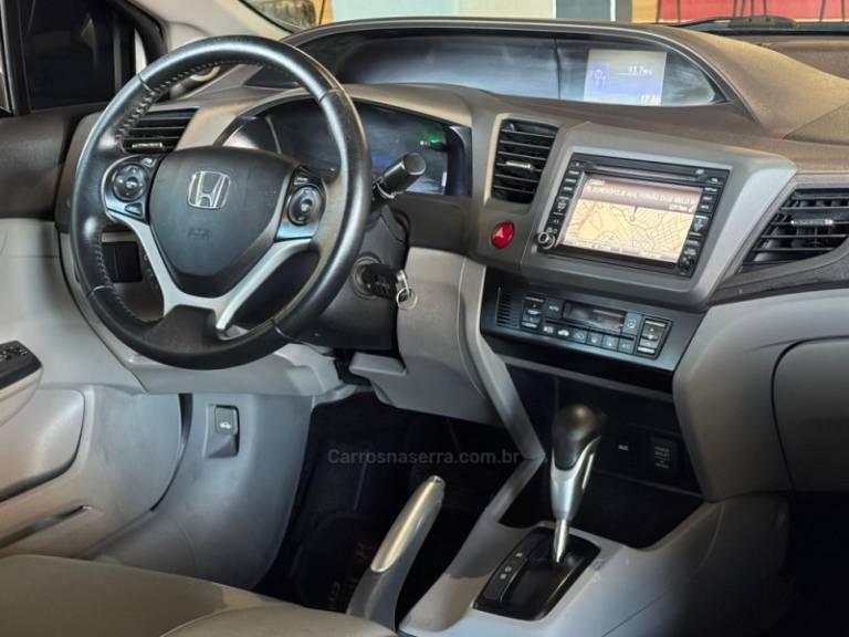 HONDA - CIVIC - 2013/2014 - Branca - R$ 68.900,00