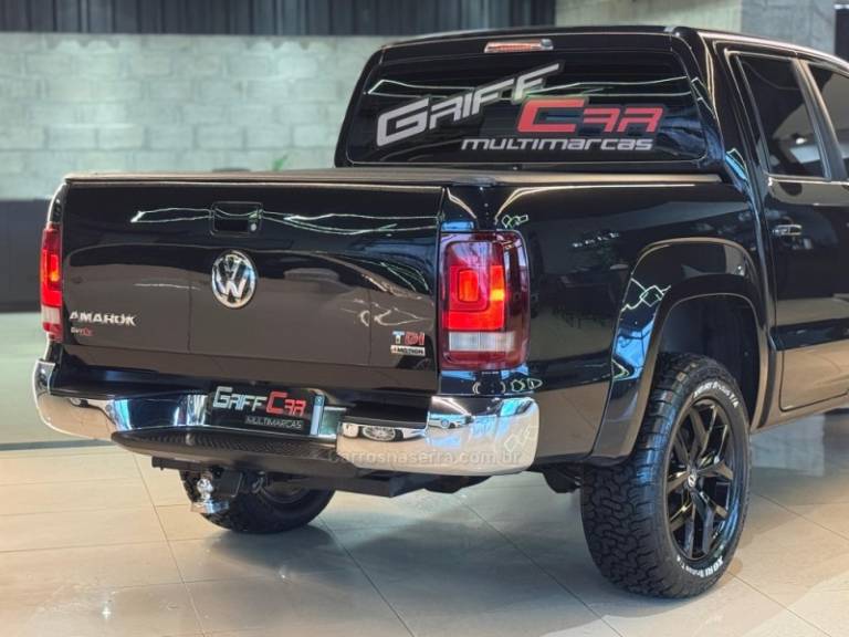 VOLKSWAGEN - AMAROK - 2017/2018 - Preta - R$ 148.900,00