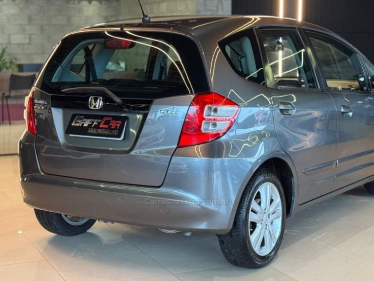 HONDA - FIT - 2011/2012 - Cinza - R$ 49.900,00
