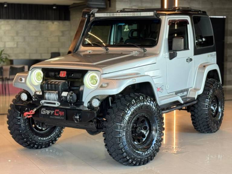 TROLLER - T4 - 2011/2012 - Prata - R$ 139.900,00