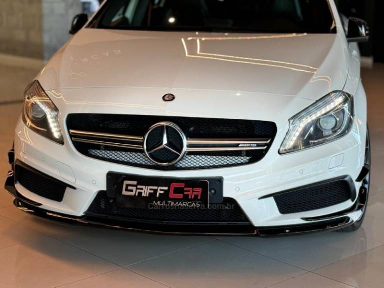 MERCEDES-BENZ - A 45 AMG - 2014/2015 - Branca - R$ 179.900,00