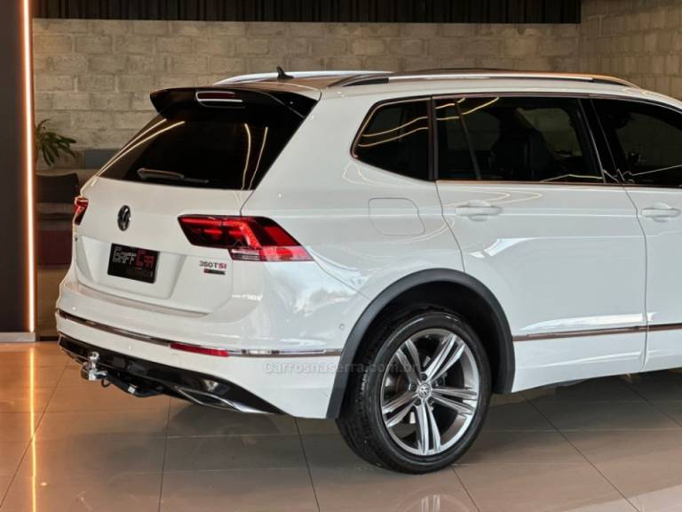 VOLKSWAGEN - TIGUAN - 2019/2020 - Branca - R$ 179.900,00