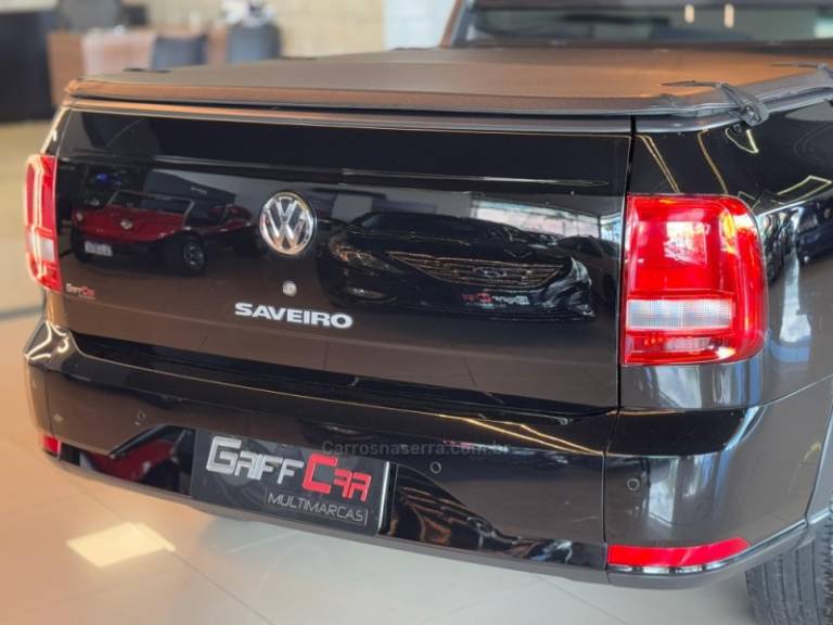 VOLKSWAGEN - SAVEIRO - 2022/2023 - Preta - R$ 84.900,00