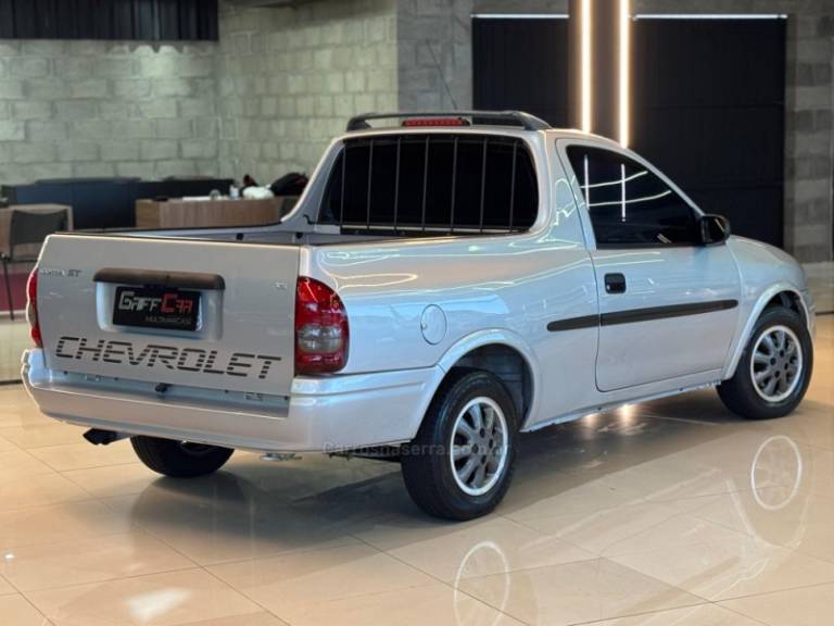 CHEVROLET - CORSA - 2003/2003 - Prata - R$ 32.900,00