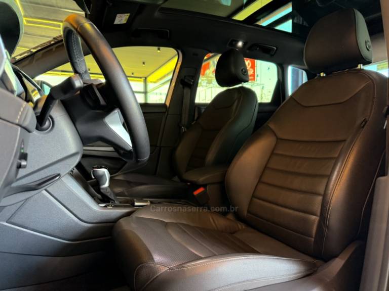 VOLKSWAGEN - TAOS - 2022/2022 - Branca - R$ 149.900,00