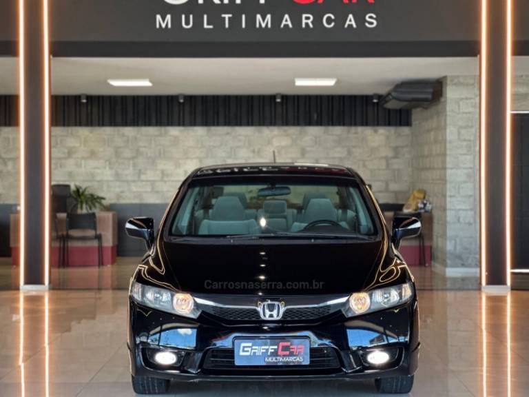 HONDA - CIVIC - 2010/2011 - Preta - R$ 55.900,00