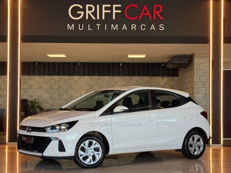 HYUNDAI - HB20 - 2023/2024 - Branca - R$ 72.900,00