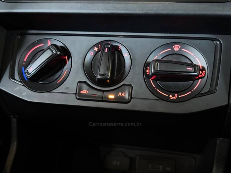 VOLKSWAGEN - SAVEIRO - 2023/2023 - Branca - R$ 74.900,00