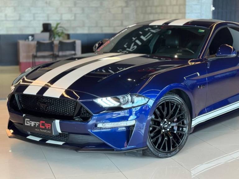FORD - MUSTANG - 2017/2018 - Azul - R$ 359.900,00