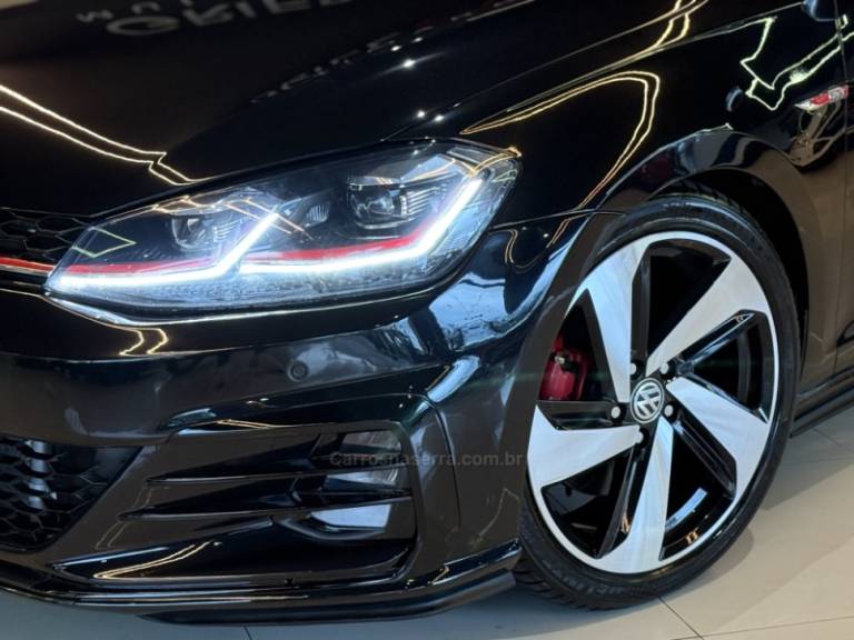 VOLKSWAGEN - GOLF - 2019/2019 - Preta - R$ 211.900,00