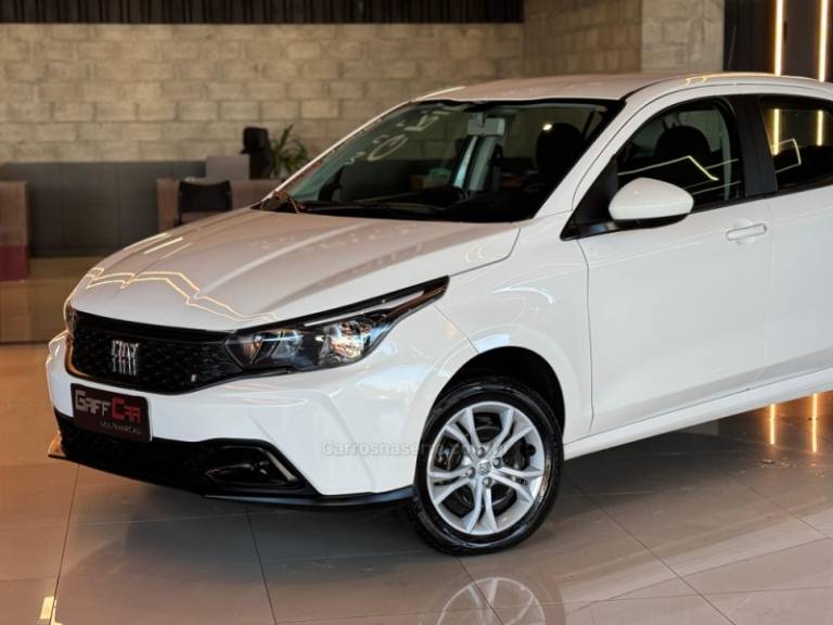 FIAT - ARGO - 2023/2024 - Branca - R$ 73.900,00