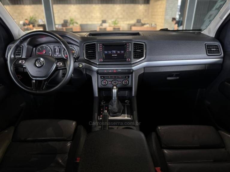 VOLKSWAGEN - AMAROK - 2017/2018 - Preta - R$ 144.900,00