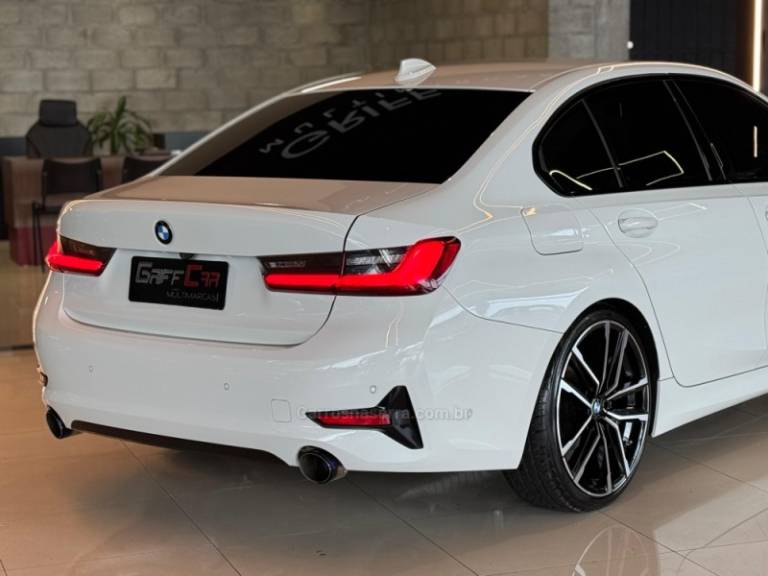 BMW - 320I - 2019/2020 - Branca - R$ 199.900,00