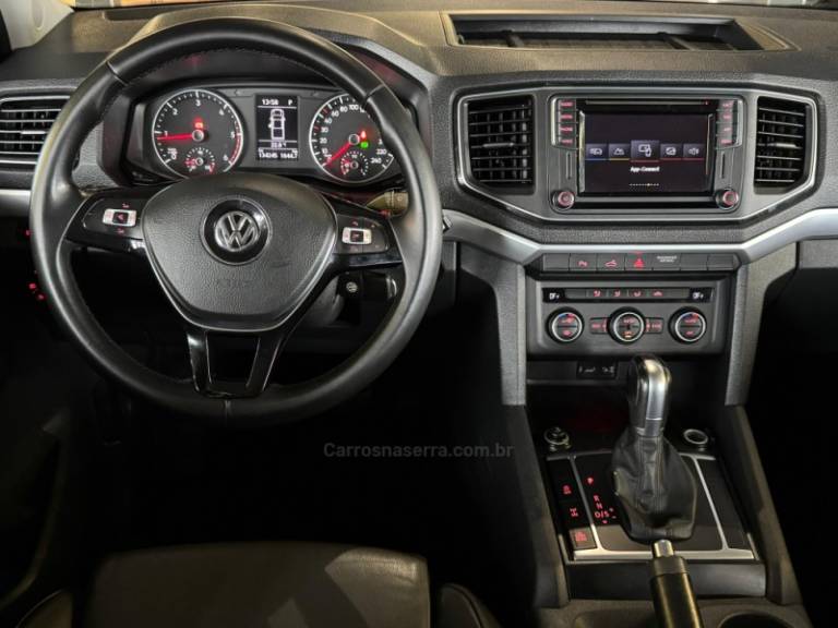 VOLKSWAGEN - AMAROK - 2017/2018 - Preta - R$ 144.900,00