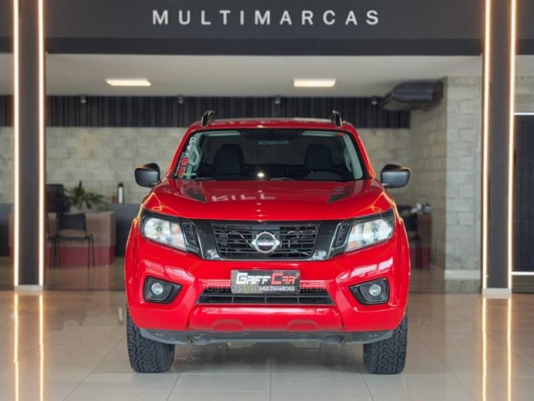 NISSAN - FRONTIER - 2021/2022 - Vermelha - R$ 174.900,00