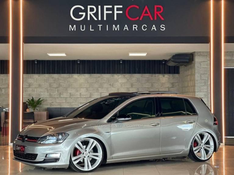 VOLKSWAGEN - GOLF - 2013/2014 - Cinza - R$ 89.900,00