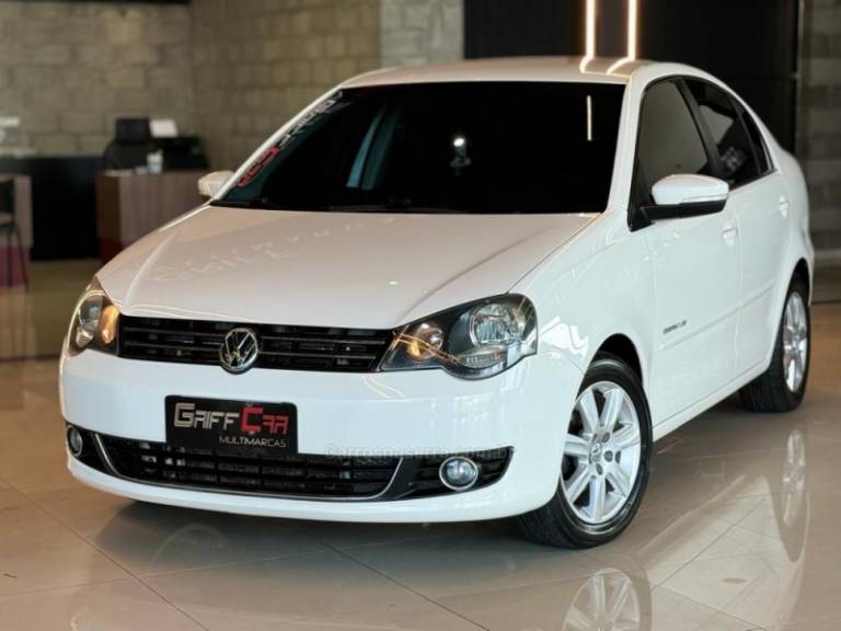 VOLKSWAGEN - POLO - 2011/2012 - Branca - R$ 43.900,00