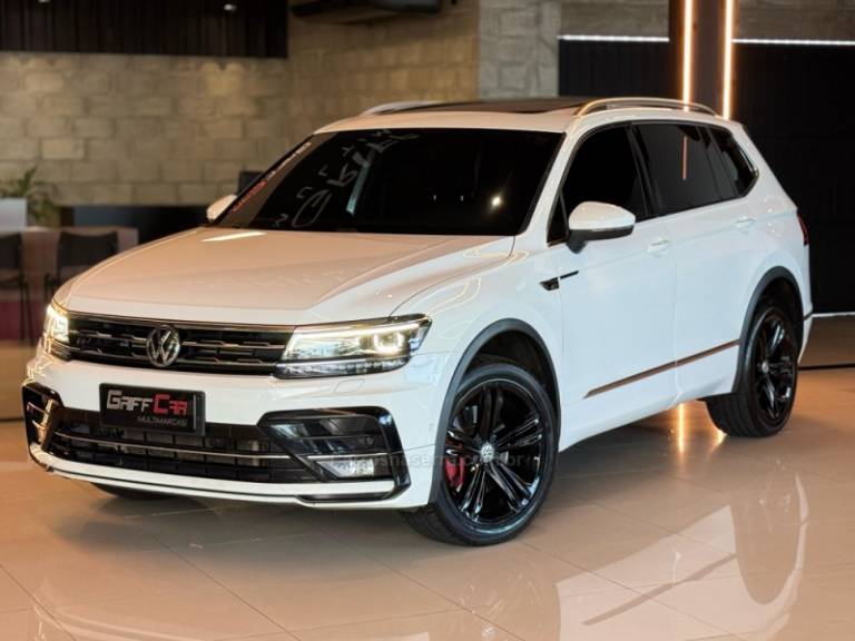 VOLKSWAGEN - TIGUAN - 2020/2020 - Branca - R$ 179.900,00