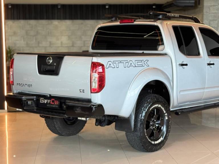 NISSAN - FRONTIER - 2011/2012 - Prata - R$ 96.900,00