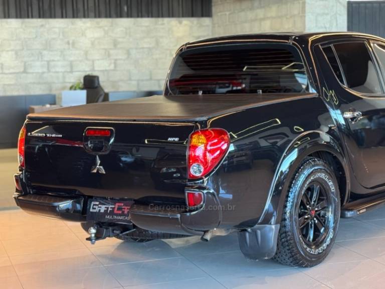 MITSUBISHI - L200 TRITON - 2010/2010 - Preta - R$ 99.900,00