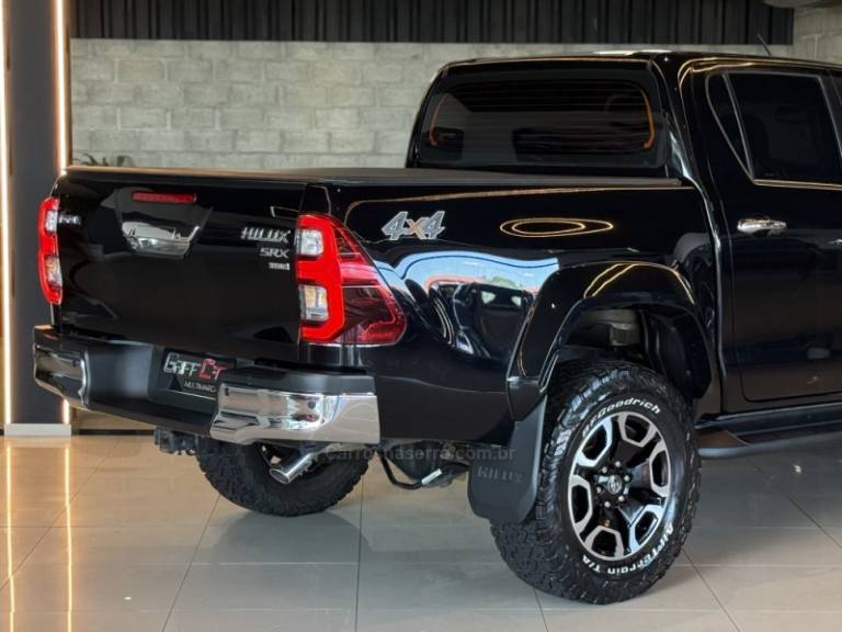 TOYOTA - HILUX - 2024/2024 - Preta - R$ 311.900,00