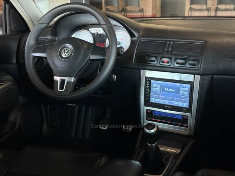 VOLKSWAGEN - GOLF - 2013/2013 - Preta - R$ 64.900,00