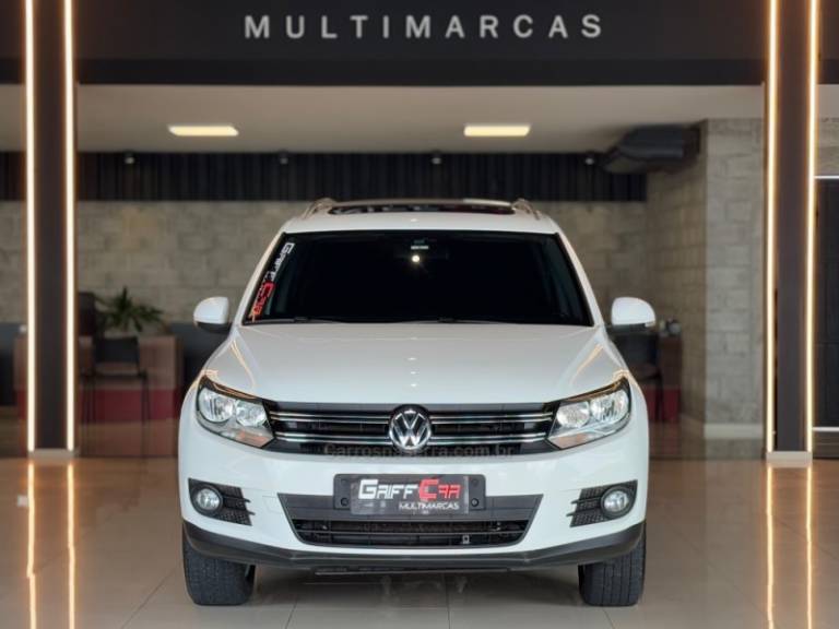 VOLKSWAGEN - TIGUAN - 2013/2014 - Branca - R$ 69.900,00