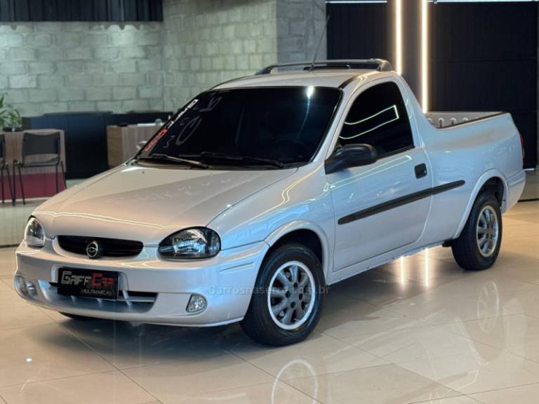 CHEVROLET - CORSA - 2003/2003 - Prata - R$ 32.900,00