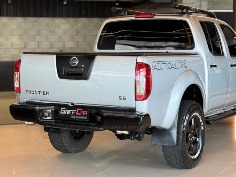 NISSAN - FRONTIER - 2011/2012 - Prata - R$ 96.900,00