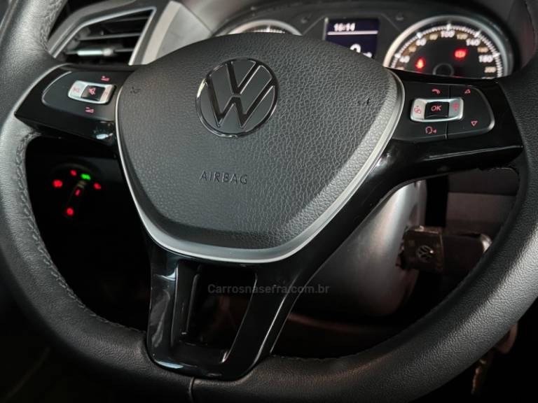 VOLKSWAGEN - SAVEIRO - 2024/2025 - Cinza - R$ 123.900,00