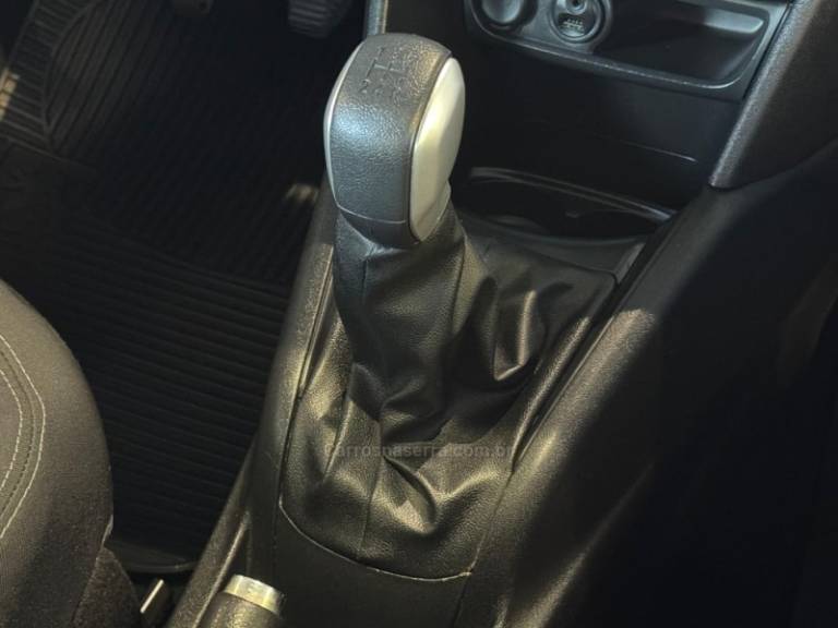 PEUGEOT - 208 - 2014/2015 - Vermelha - R$ 44.900,00
