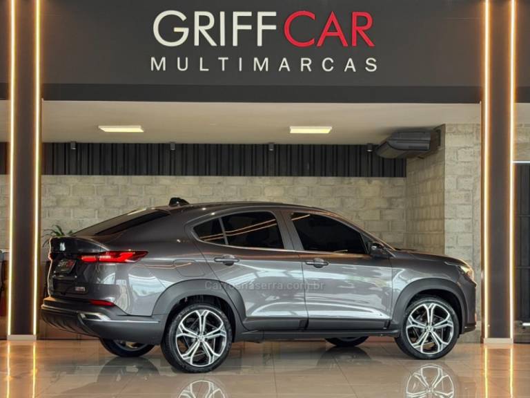 FIAT - FASTBACK - 2022/2023 - Cinza - R$ 116.900,00