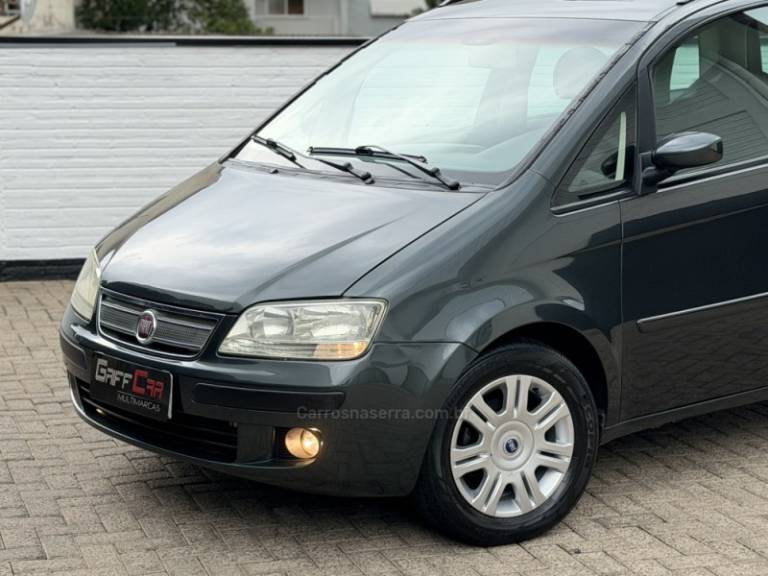 FIAT - IDEA - 2008/2008 - Cinza - R$ 25.900,00