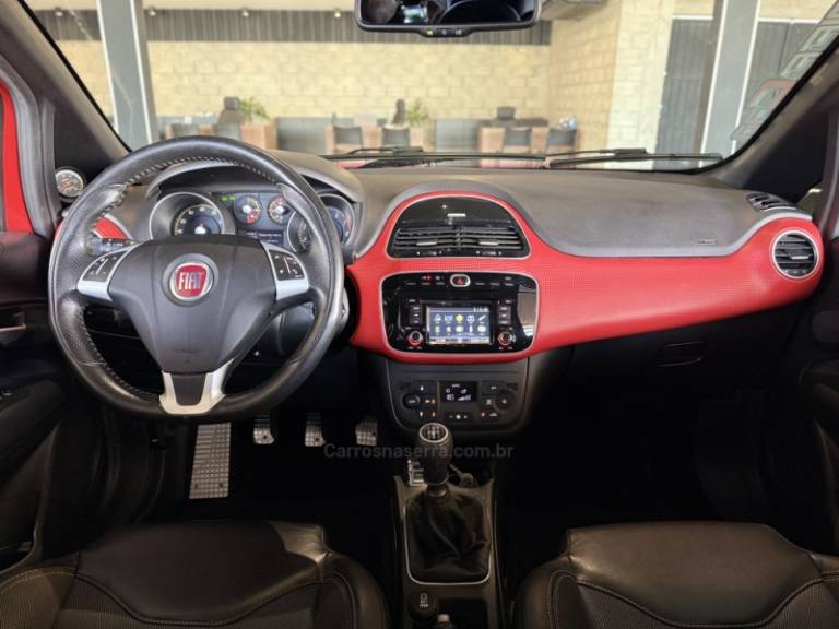 FIAT - PUNTO - 2014/2014 - Vermelha - R$ 89.900,00