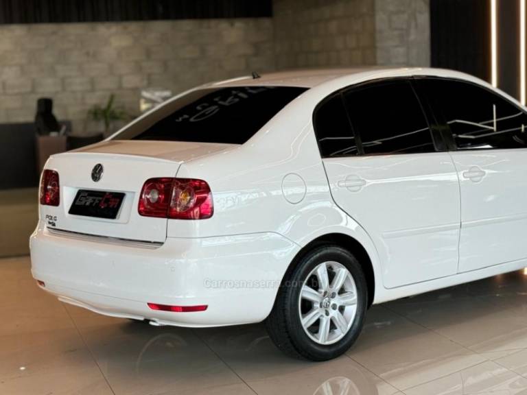 VOLKSWAGEN - POLO - 2011/2012 - Branca - R$ 43.900,00