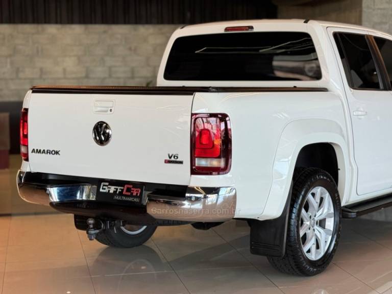 VOLKSWAGEN - AMAROK - 2018/2019 - Branca - R$ 149.900,00