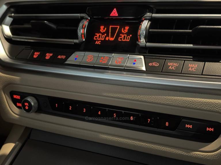 BMW - 320I - 2019/2020 - Branca - R$ 199.900,00