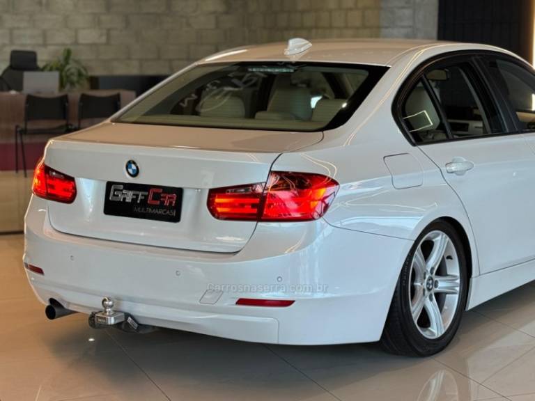 BMW - 320I - 2014/2015 - Branca - R$ 99.900,00