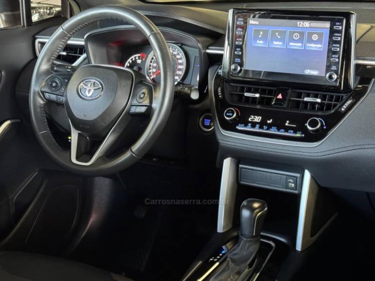 TOYOTA - COROLLA - 2021/2022 - Cinza - R$ 139.900,00