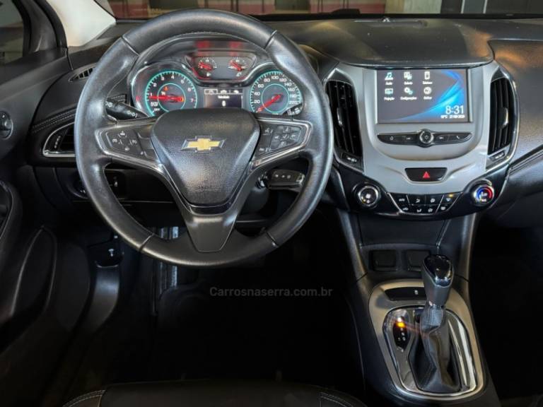 CHEVROLET - CRUZE - 2018/2019 - Prata - R$ 89.900,00