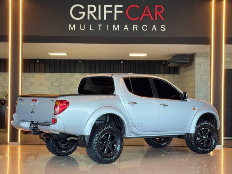 MITSUBISHI - L200 TRITON - 2011/2012 - Prata - R$ 109.900,00