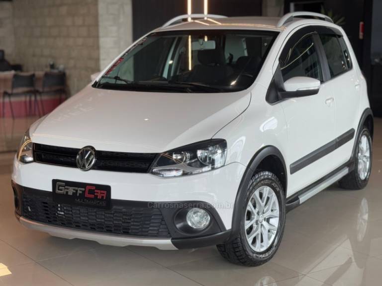 VOLKSWAGEN - CROSSFOX - 2013/2013 - Branca - R$ 43.900,00