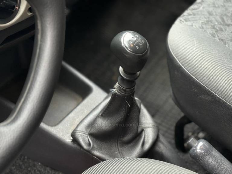 FIAT - PALIO - 2009/2010 - Vermelha - R$ 19.900,00