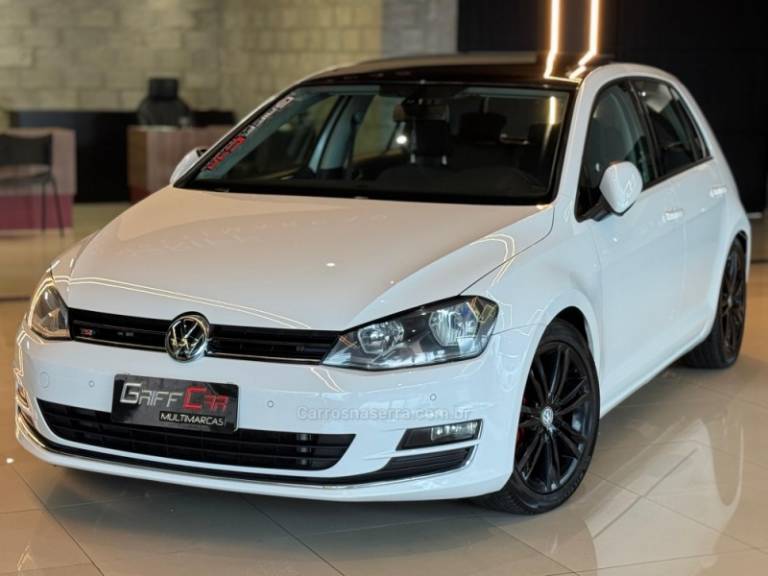 VOLKSWAGEN - GOLF - 2013/2014 - Branca - R$ 88.900,00