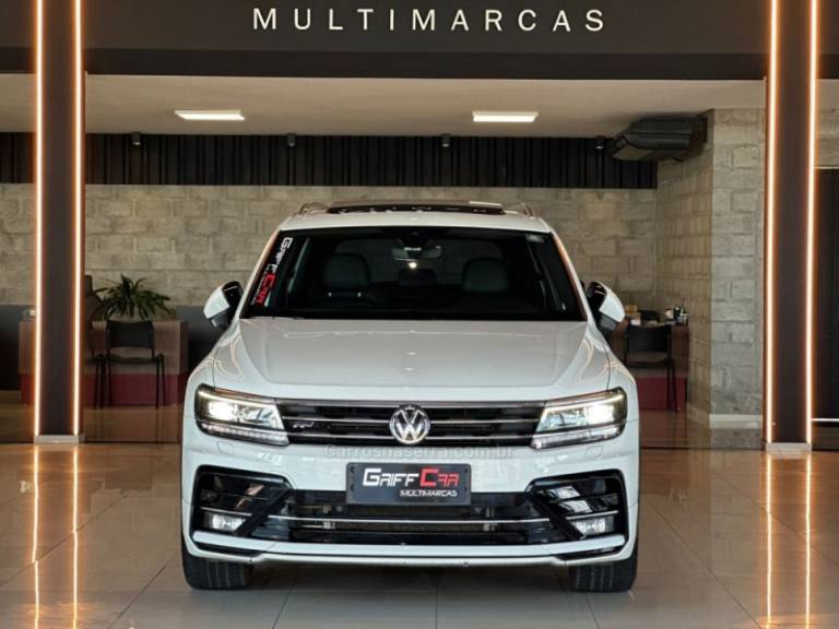 VOLKSWAGEN - TIGUAN - 2019/2020 - Branca - R$ 179.900,00