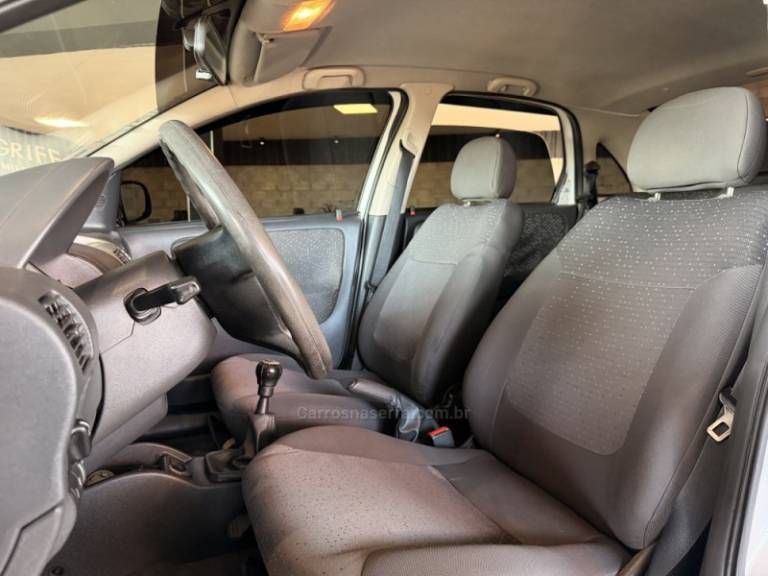 CHEVROLET - CORSA - 2007/2008 - Branca - R$ 36.900,00