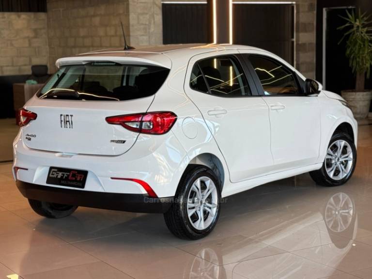 FIAT - ARGO - 2023/2024 - Branca - R$ 73.900,00