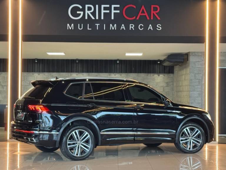 VOLKSWAGEN - TIGUAN - 2024/2024 - Preta - R$ 246.900,00