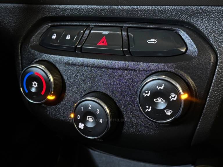 CHEVROLET - PRISMA - 2018/2019 - Preta - R$ 66.900,00